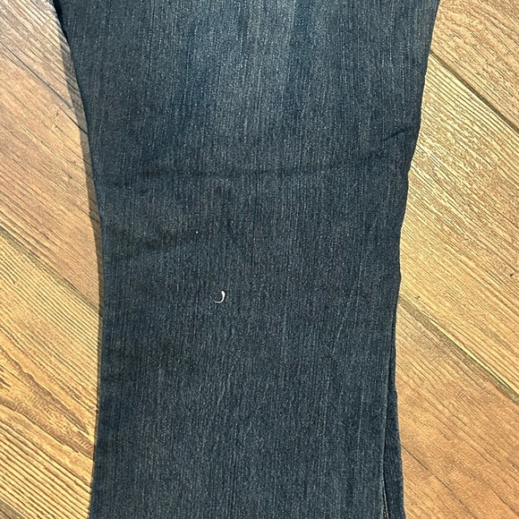 Stretchy Maternity Flare Jeans - Picture 4 of 4